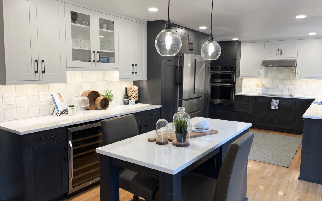 Modern Two-Toned Kitchen